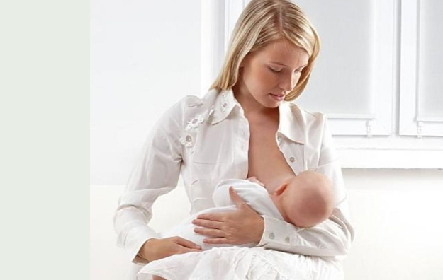 Кормление грудью во время беременности